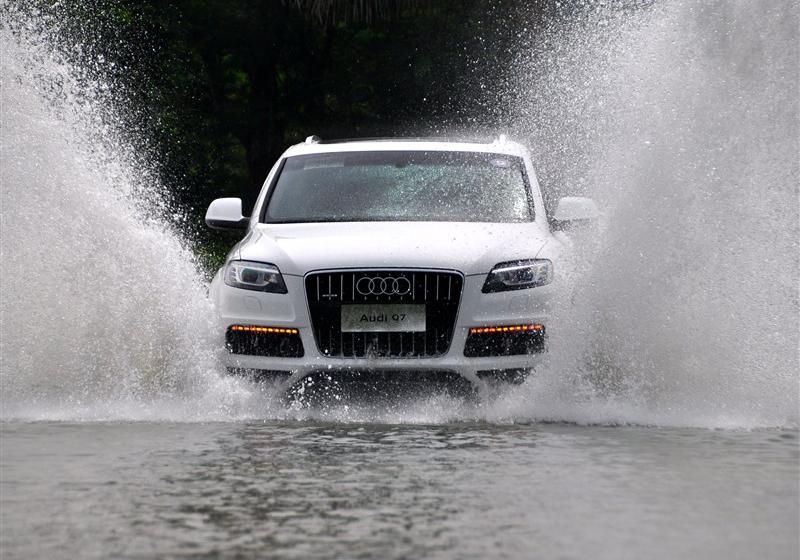 奧迪(進口) 奧迪Q7 2011款 3.0 TFSI 專享型(245kW)