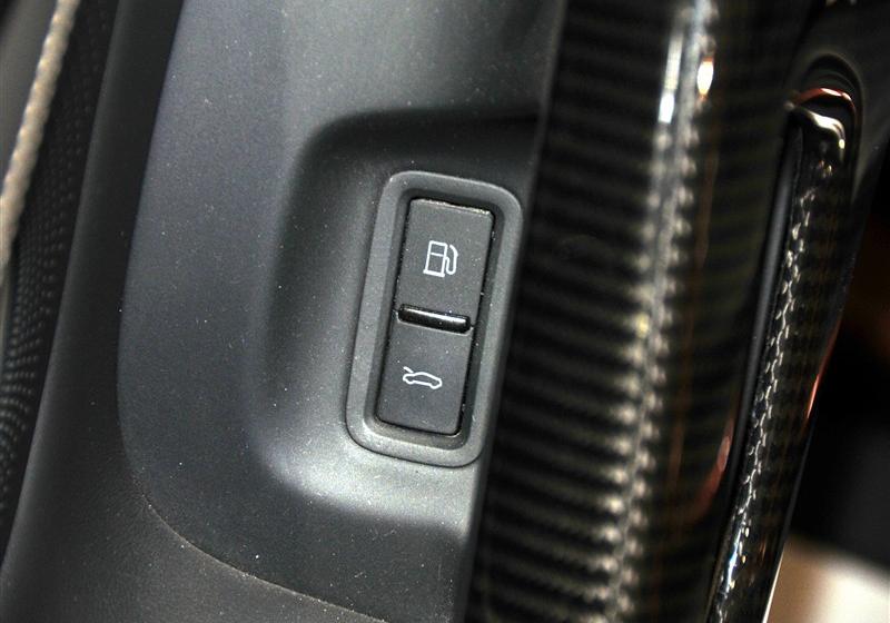 奧迪(進口) 奧迪R8 2011款 Spyder 5.2 FSI quattro