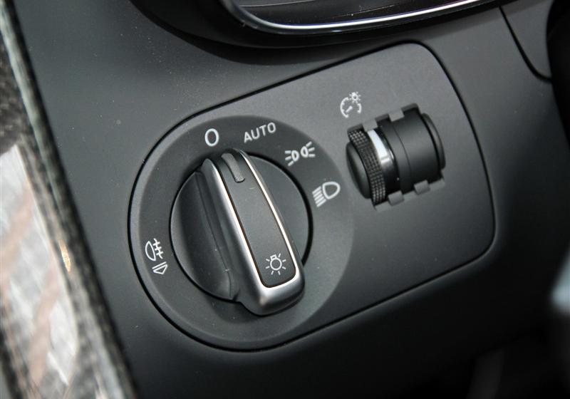 奧迪(進(jìn)口) 奧迪R8 2011款 Spyder 5.2 FSI quattro