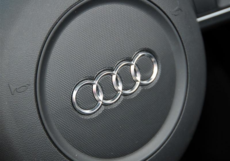 奧迪(進口) 奧迪R8 2011款 Spyder 5.2 FSI quattro