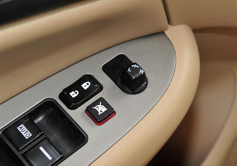 比亞迪 比亞迪F6 2011款 黃金版 1.8L MT豪華型