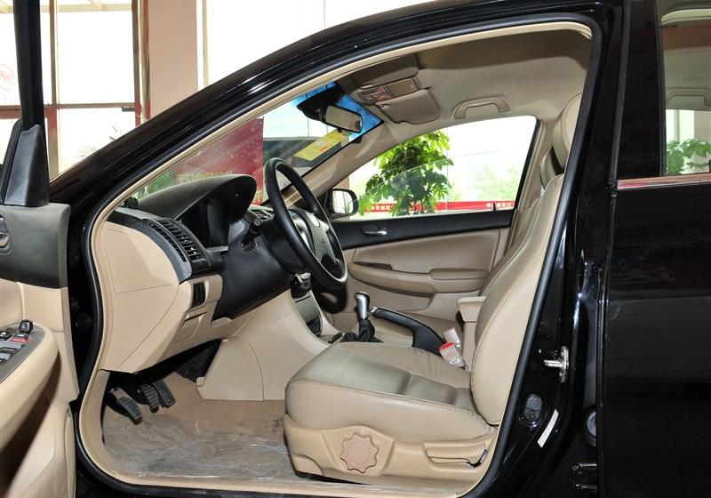 比亞迪 比亞迪F6 2011款 黃金版 1.8L MT豪華型