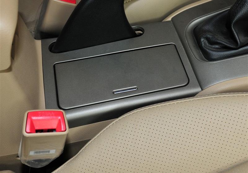 比亞迪 比亞迪F6 2011款 黃金版 1.8L MT豪華型