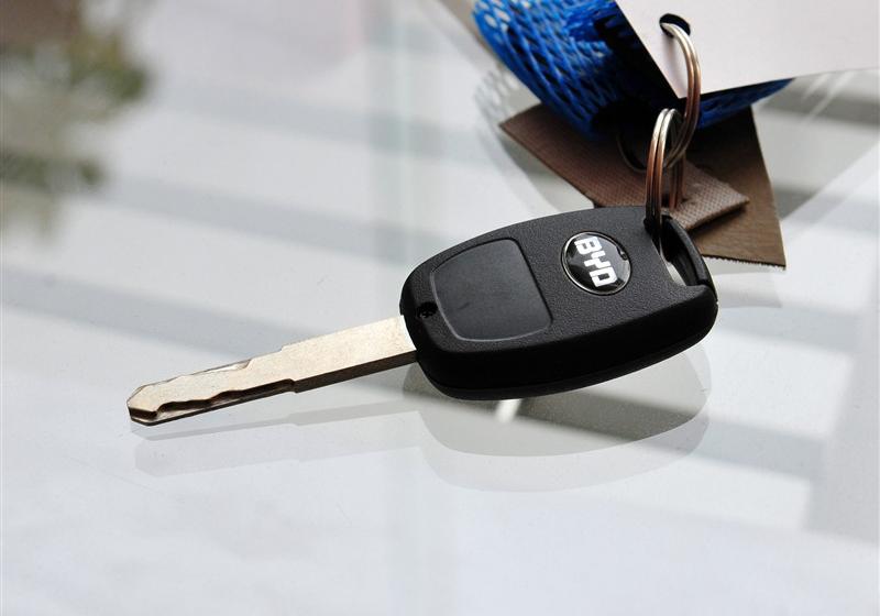 比亞迪 比亞迪F6 2011款 黃金版 1.8L MT豪華型