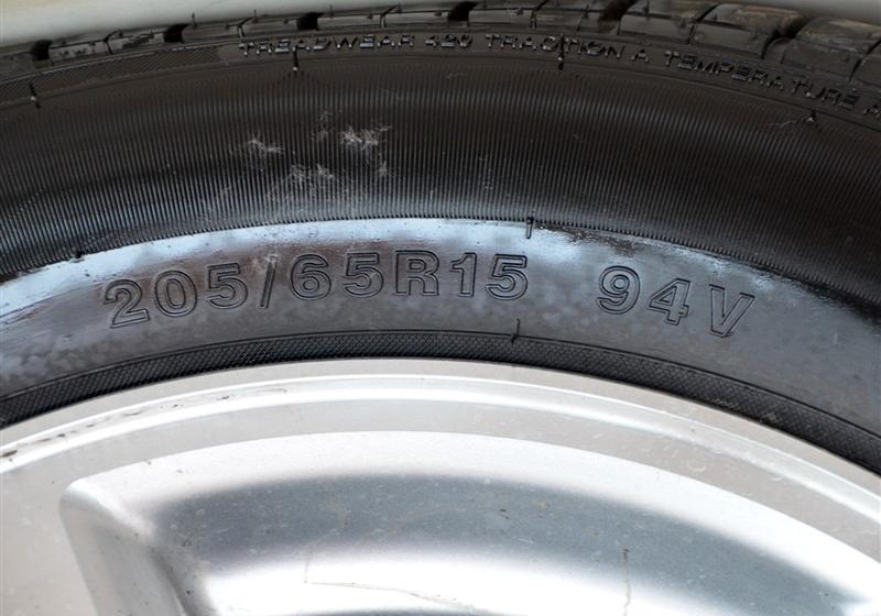 比亞迪 比亞迪F6 2011款 黃金版 1.8L MT尊享型