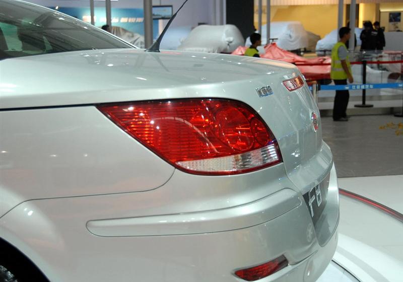 比亞迪 比亞迪S8 2009款 2.0 手動旗艦型