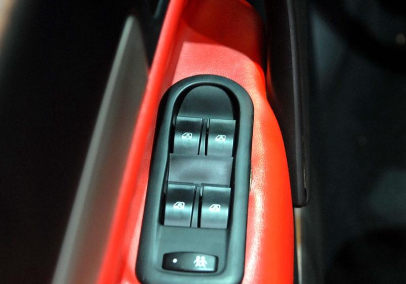 比亞迪 比亞迪S8 2009款 2.0 自動旗艦型