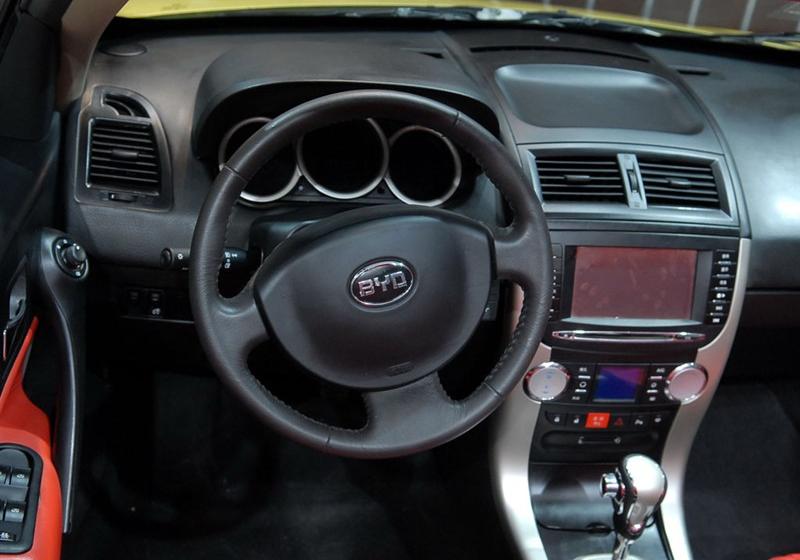 比亞迪 比亞迪S8 2009款 2.0 自動旗艦型