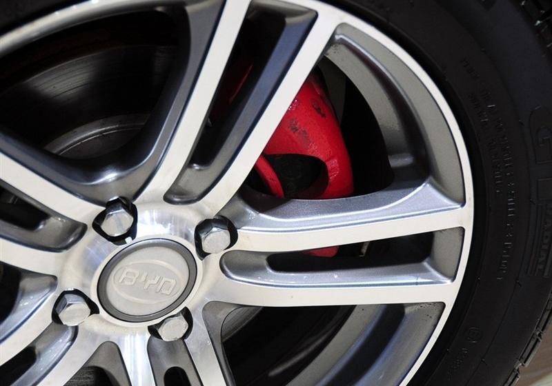 比亞迪 比亞迪S8 2009款 2.0 自動旗艦型