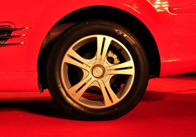 比亞迪 比亞迪S8 2009款 2.0 自動旗艦型