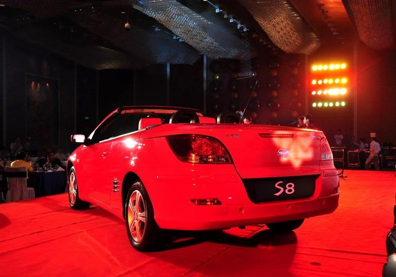 比亞迪 比亞迪S8 2009款 2.0 自動旗艦型