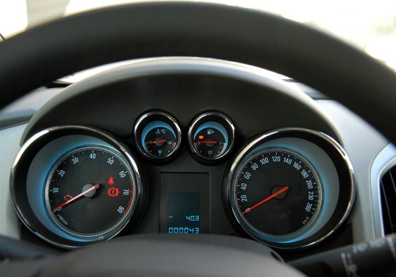 通用別克 英朗 2010款 XT 1.6L 手動(dòng)進(jìn)取版