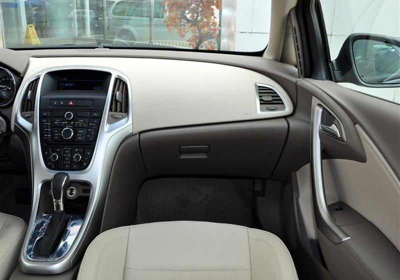 通用別克 英朗 2011款 GT 1.8L 自動時(shí)尚版真皮款