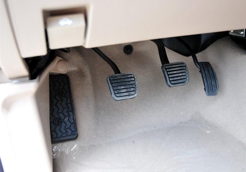 長(zhǎng)城汽車(chē) 哈弗H3 2010款 領(lǐng)先版 2.4四驅(qū)豪華型