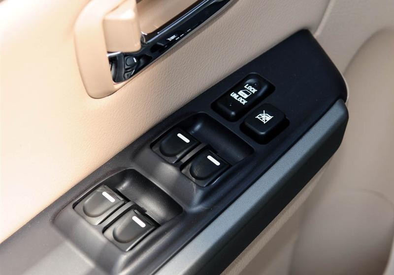 長城汽車 哈弗H3 2010款 領(lǐng)先版 2.5TCI兩驅(qū)超豪華型