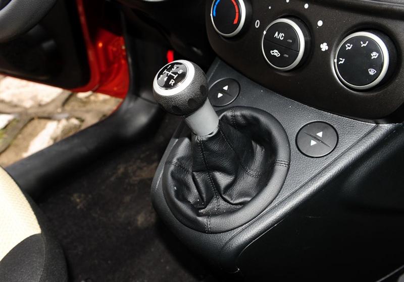 長(zhǎng)城汽車 哈弗M1 2009款 1.3 兩驅(qū) 豪華型