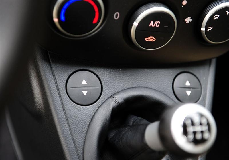 長城汽車 哈弗M1 2009款 1.3 兩驅(qū) 豪華型