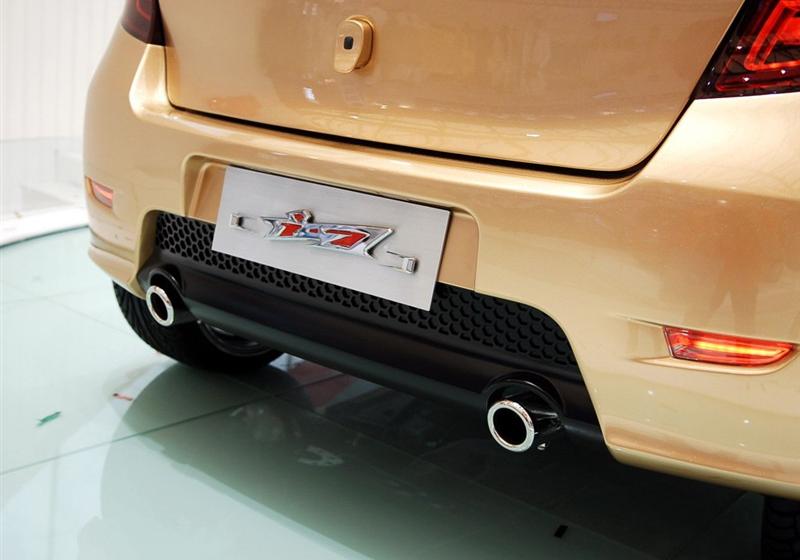 長城汽車 凌傲 2010款 1.3 MT精英版