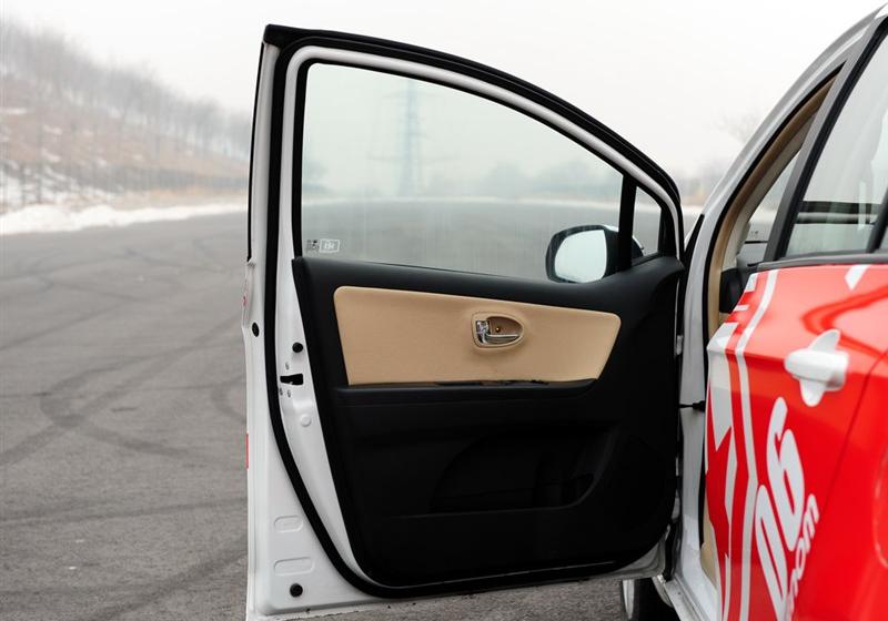 長城汽車 凌傲 2010款 1.5 MT精英版