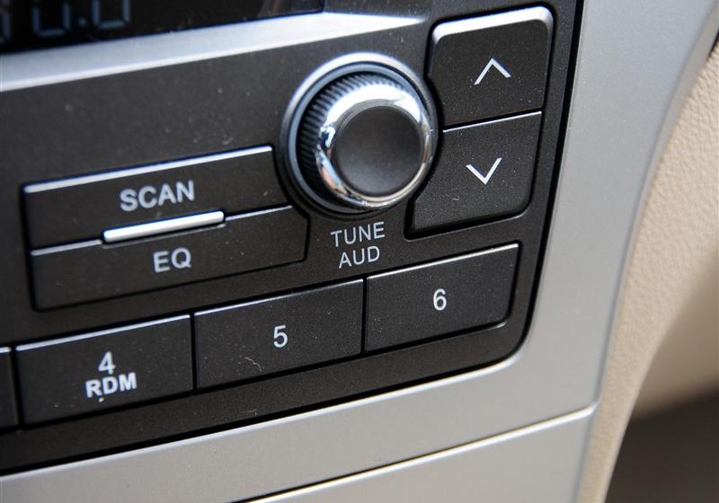 長(zhǎng)城汽車 騰翼C30 2012款 1.5 手動(dòng)舒適型