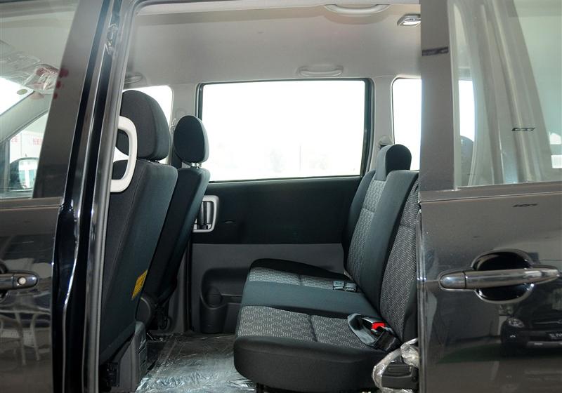 長城汽車 騰翼V80 2011款 2.0 自動標(biāo)準(zhǔn)型