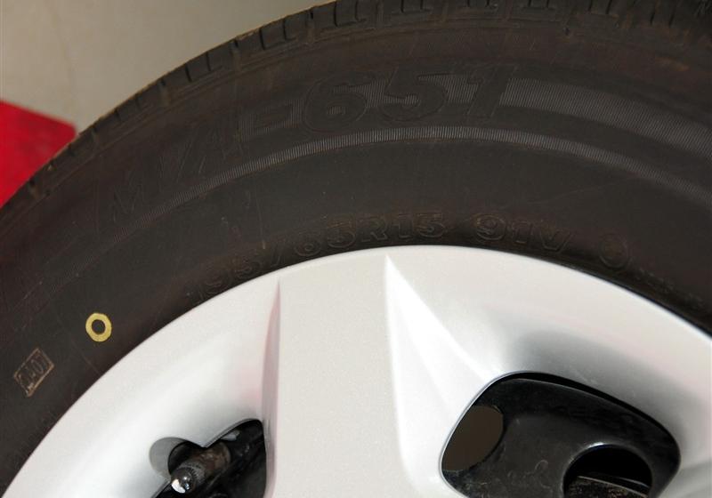 長城汽車 騰翼V80 2011款 2.0 自動標(biāo)準(zhǔn)型