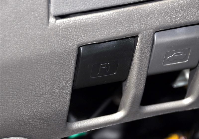 長城汽車 騰翼V80 2011款 2.0 手動舒適型