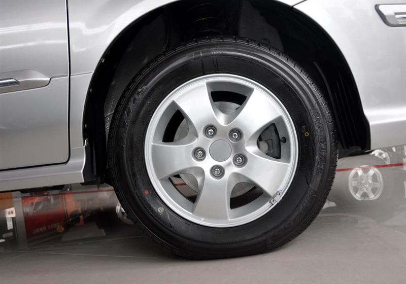 鄭州日產(chǎn) 御軒 2009款 2.0 豪華型