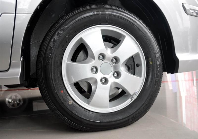 鄭州日產(chǎn) 御軒 2009款 2.0 豪華型