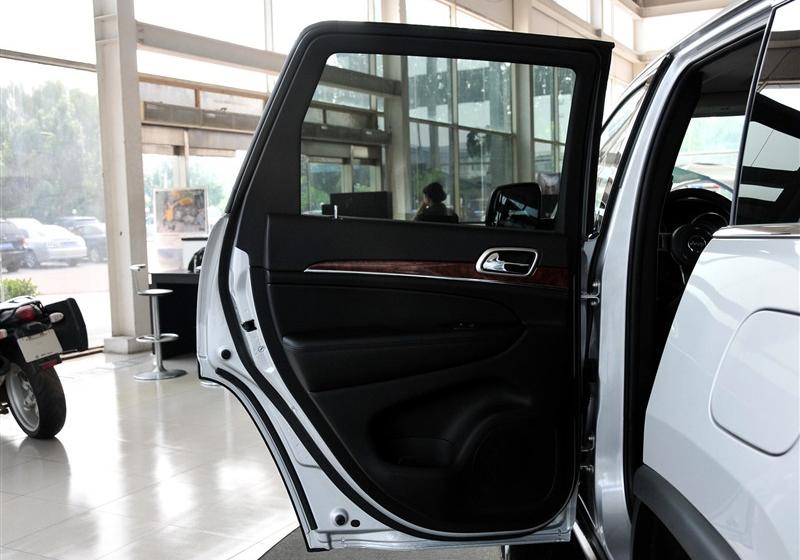 Jeep吉普 大切諾基(進口) 2011款 3.6 豪華版