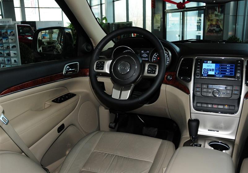 Jeep吉普 大切諾基(進口) 2011款 3.6 豪華導航版