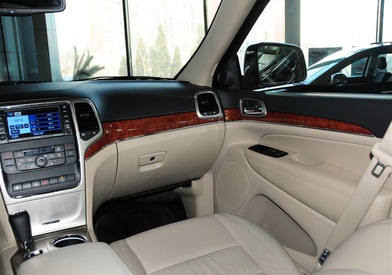 Jeep吉普 大切諾基(進口) 2011款 3.6 豪華導航版