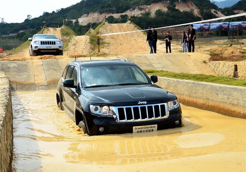 Jeep吉普 大切諾基(進口) 2011款 5.7 旗艦導航版
