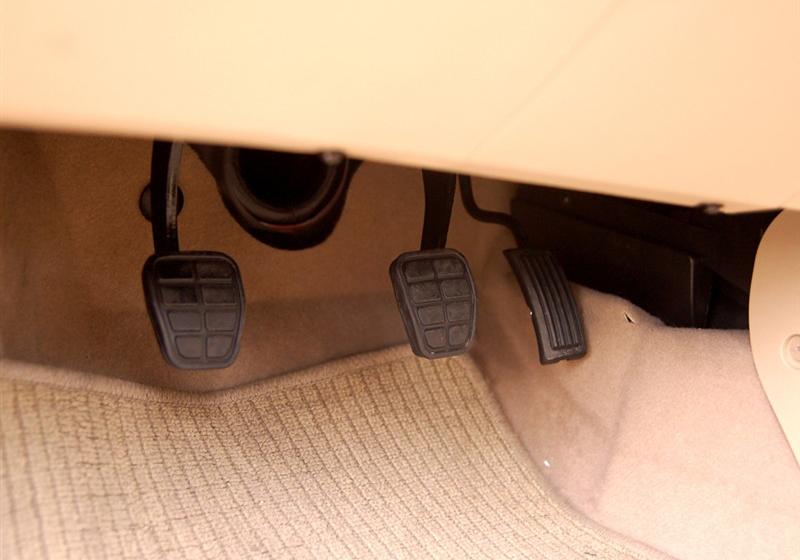 奇瑞汽車(chē) 風(fēng)云2 2010款 1.5 兩廂 進(jìn)取型