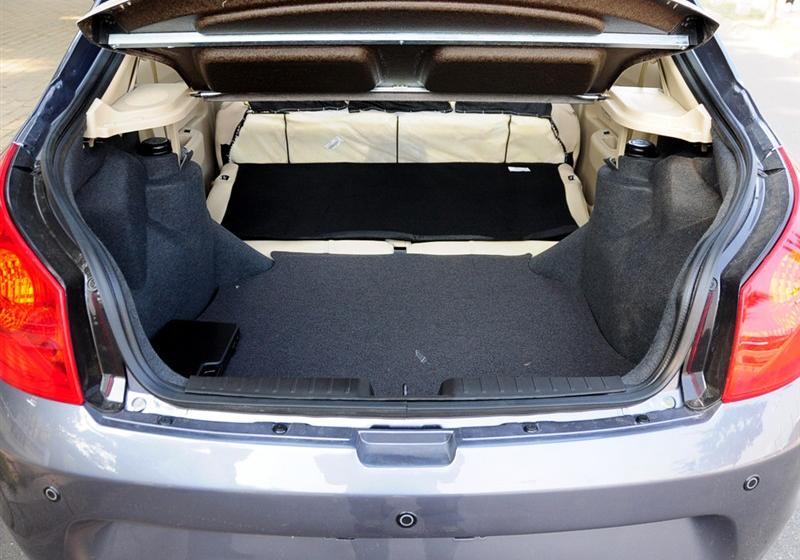 奇瑞汽車 風(fēng)云2 2010款 1.5 豪華型