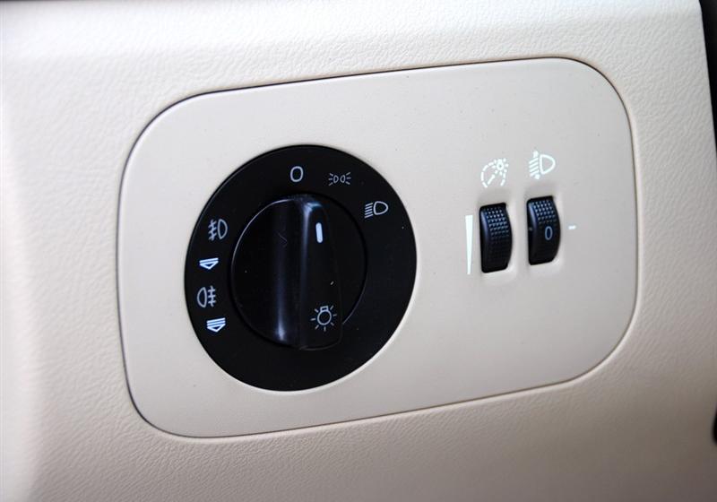 奇瑞汽車 風云2 2010款 1.5 豪華型