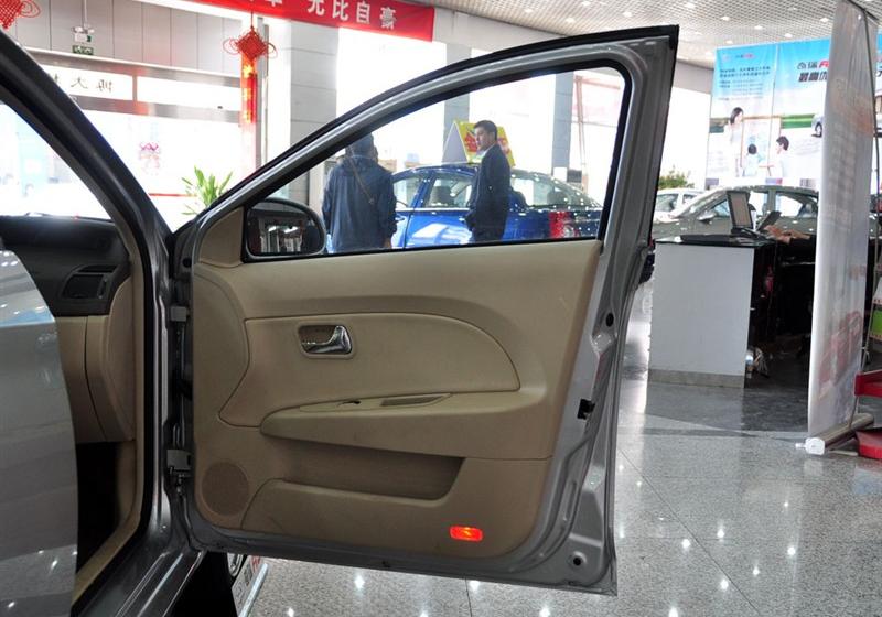 奇瑞汽車 風云2 2010款 1.5 尊貴型