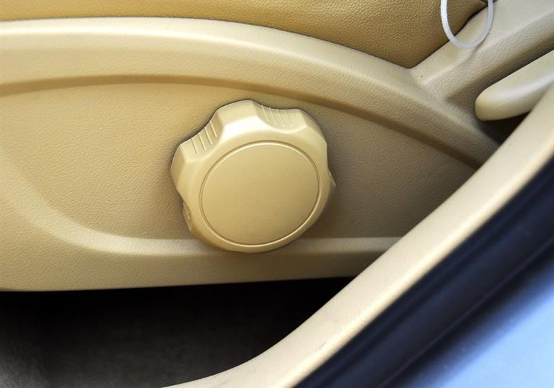 奇瑞汽車 奇瑞A3 2010款 改款1.6MT 尊貴型