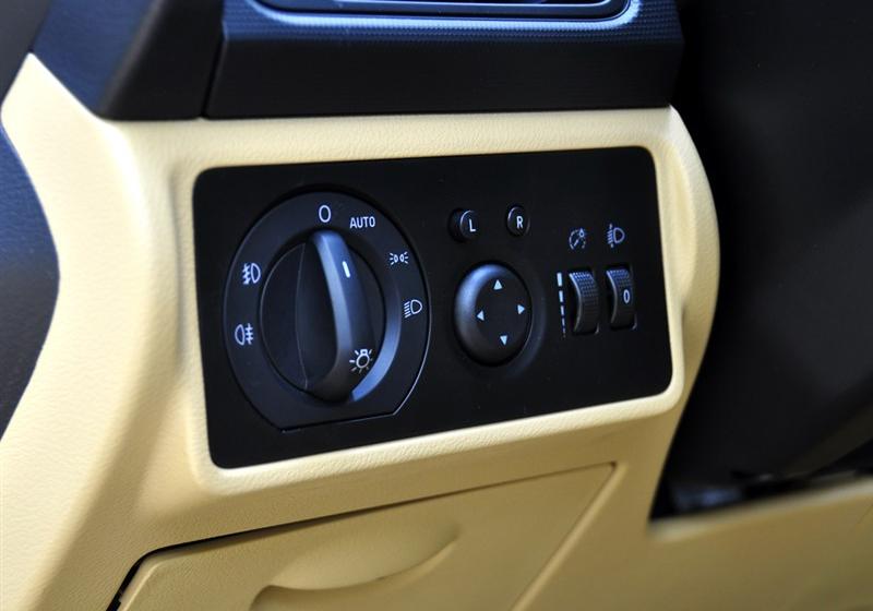 奇瑞汽車 奇瑞A3 2010款 改款1.6MT 尊貴型