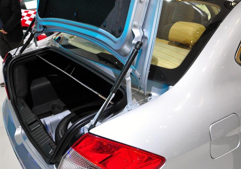 奇瑞汽車 奇瑞A3 2010款 改款1.6MT 尊貴型