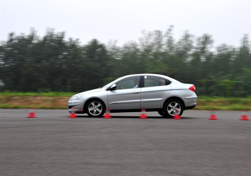 奇瑞汽車 奇瑞A3 2010款 改款1.6MT 尊貴型