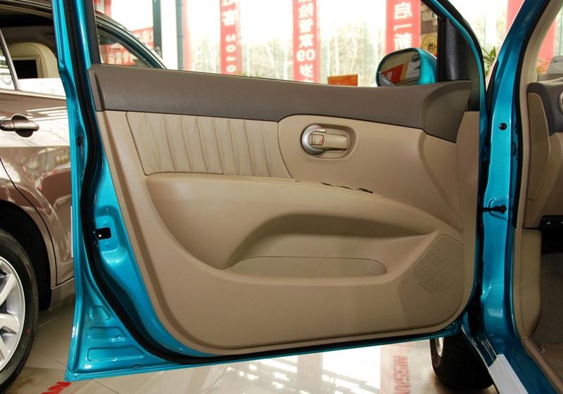 東風(fēng)日產(chǎn) 驪威 2010款 勁悅版1.6GT AT炫能型