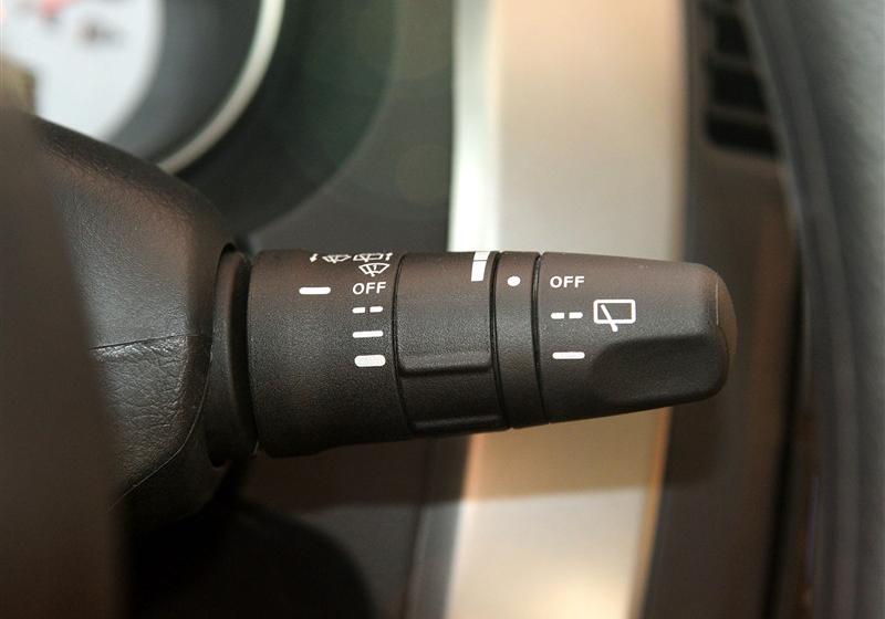 東風日產 驪威 2010款 勁銳版1.6GX MT標準型