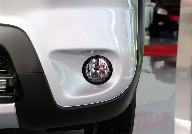 東風(fēng)日產(chǎn) 驪威 2010款 勁銳版1.6GX MT標(biāo)準(zhǔn)型