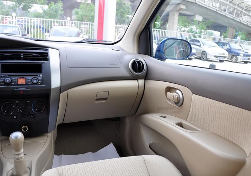 東風(fēng)日產(chǎn) 驪威 2010款 勁逸版 1.8XE MT標(biāo)準(zhǔn)型