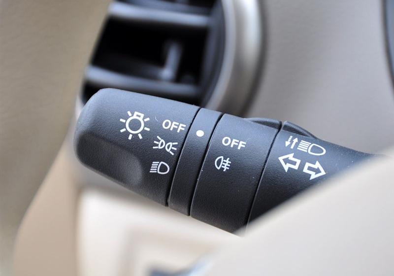 東風日產 驪威 2010款 勁逸版 1.8XE MT標準型