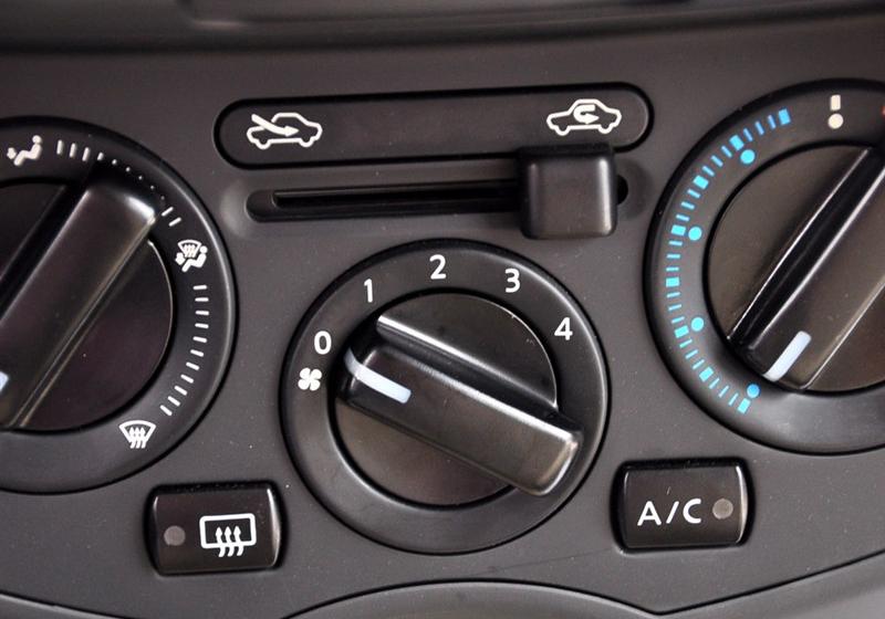 東風(fēng)日產(chǎn) 驪威 2010款 勁逸版 1.8XE MT標(biāo)準(zhǔn)型