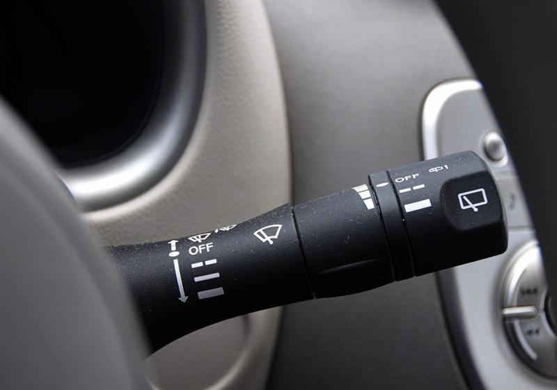 東風(fēng)日產(chǎn) 瑪馳 2010款 1.5XL MT易炫版