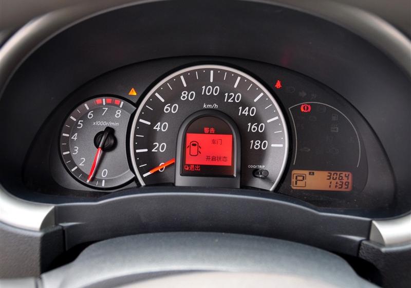 東風日產 瑪馳 2010款 1.5XV AT易智版