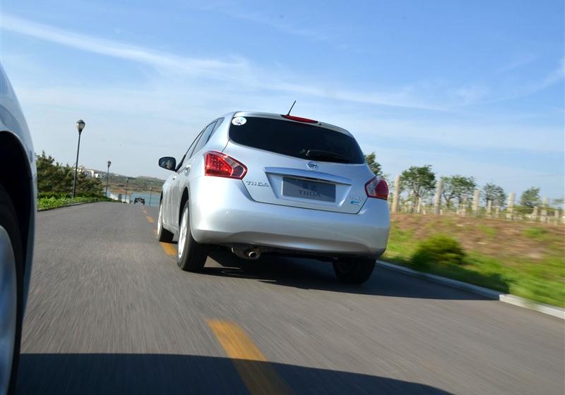 東風(fēng)日產(chǎn) 騏達(dá) 2011款 1.6 手動(dòng)舒適型